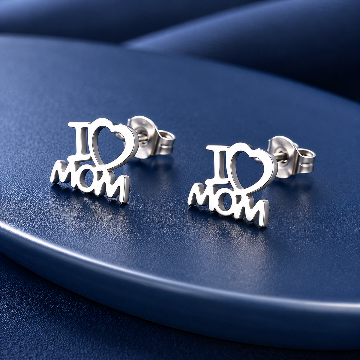 "I ❤️ Mom" Boyunbağı və Sırğa Dəsti