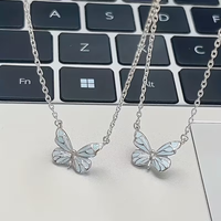 🦋 Boyunbağı və qolbaq - Kəpənək formasında, fosforlu, qaranlıqda parıldayan